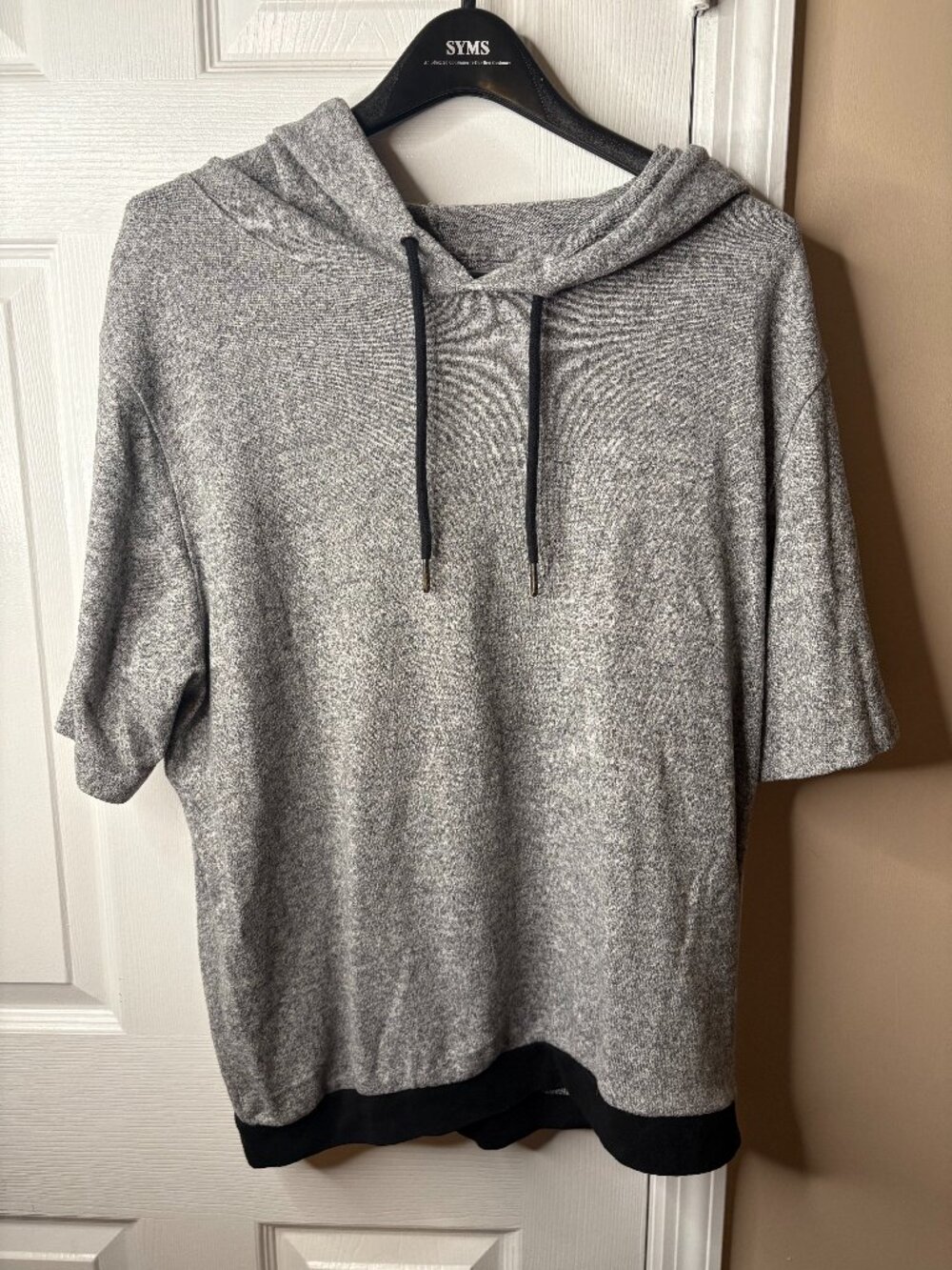 Hyden Yoo XL Gray Hooded Shirt
